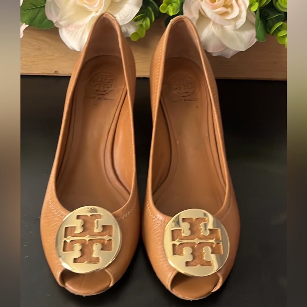 Tory Burch leather wedges size 9